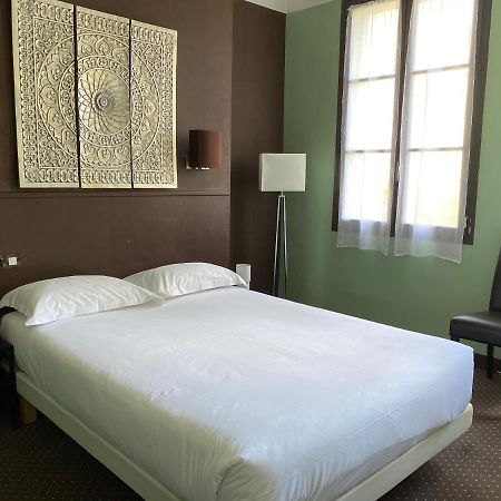 Hotel Colbert ตูร์ ภายนอก รูปภาพ