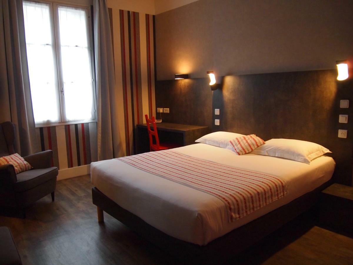 Hotel Colbert ตูร์ ภายนอก รูปภาพ