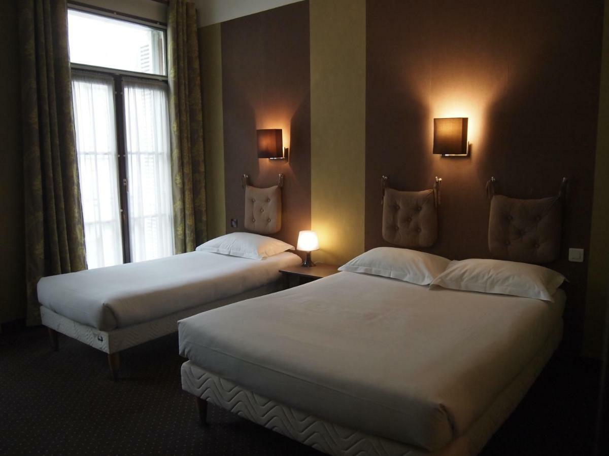 Hotel Colbert ตูร์ ภายนอก รูปภาพ